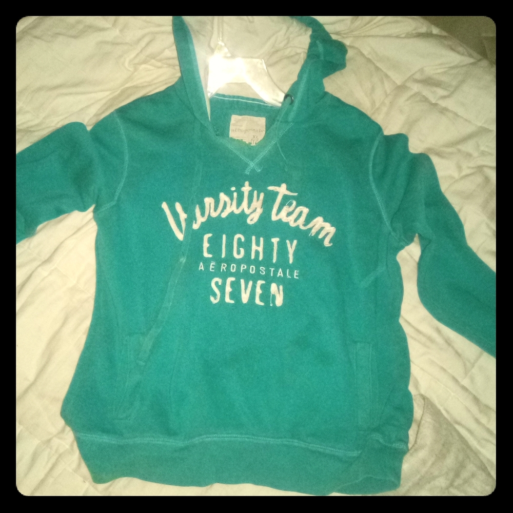 Areoposetole sweatshirt